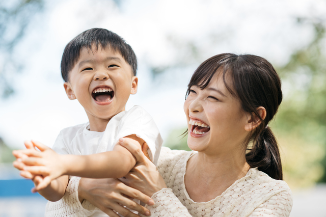 【育児の疲れを一気にリセット】子育て家庭にこそ出張マッサージが必要な理由｜産後ケアにも最適