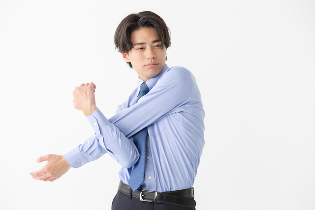 肩こりがひどくなる生活習慣とは？知らないうちに負担をかけている原因